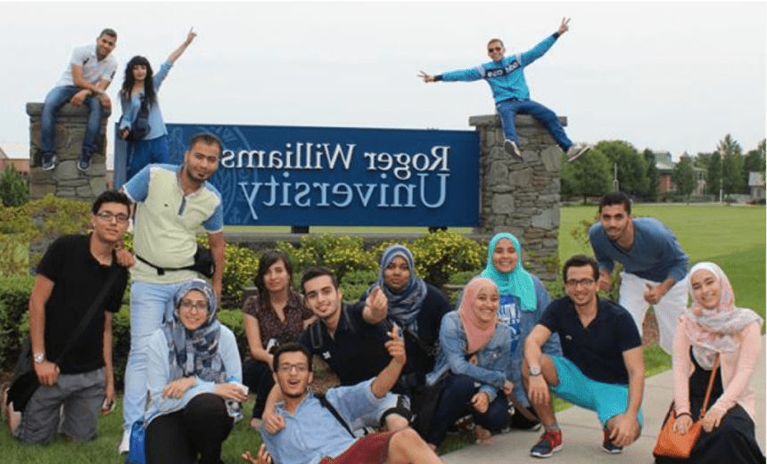 Middle East Partnership Initiative students 参与 with the RWU campus sign